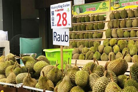 Chow kit market durian stalls. 10 Best Durian Places In KL & PJ That Is Not Durian SS2 or ...