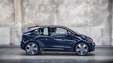 The i3's electric motor produces 168bhp. BMW i3 Range Extender (2017-2018) price and specifications - EV Database