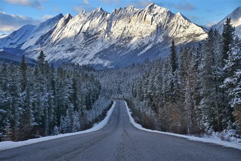 A Drive Back To Jasper Through Jasper National Park Alberta Canada In