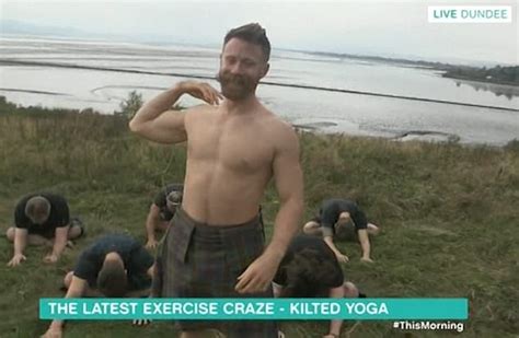 This Morning Viewers Are Left Flustered By Kilted Yoga Daily Mail Online