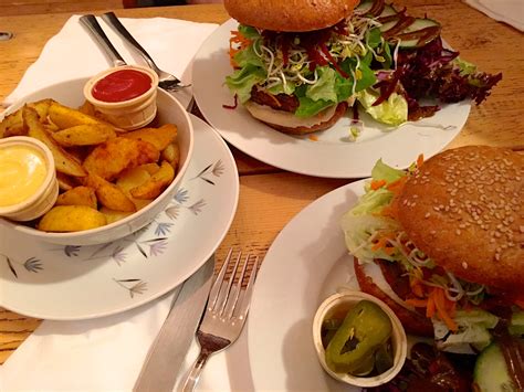 The best vegan fast food. Guide to Vegan Fast Food in Berlin