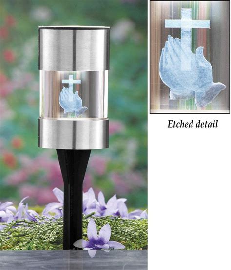 The solar powered cross for cemetery and grave is a perfect memorial for any lost loved one. 16 Famous Plastic Cemetery Vases with Stakes 10 ...