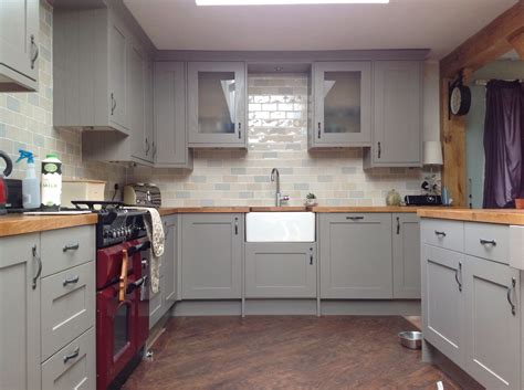 Wooden worktops are a stylish addition to any kitchen and this gallery contains a collection of pictures that showcase our timber work surfaces in our customers' kitchens. Pin by Beth Cory on renovation | Taupe kitchen, Kitchen ...