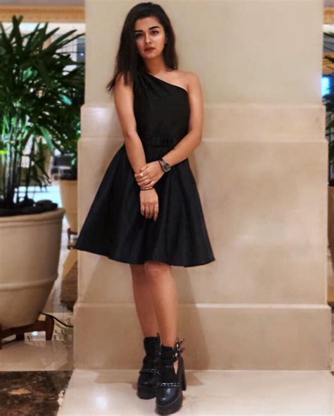 Avneet Kaur Top 5 Hottest One Piece Dresses That You Should Have In