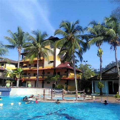 Pulau perhentian ialah satu gugusan pulau yang terletak sekitar 10 batu nautika (19 km) dari pantai dalam timur laut negeri terengganu, malaysia, sekitar 40 batu (64 km) selatan. Tempat Menginap di Pangkor, Pulau Kecil nan cantik di Malaysia