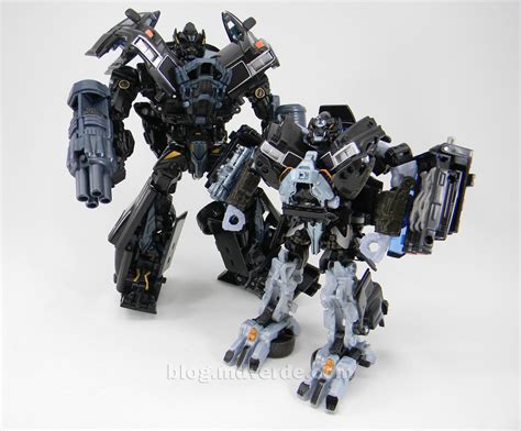 Transformers Ironhide Hftd Deluxe Modo Robot Vs Voyager Flickr