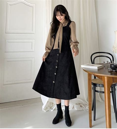 woman classic outfits ideas stylish spring 2020 gentle korean shopping instagram highschool