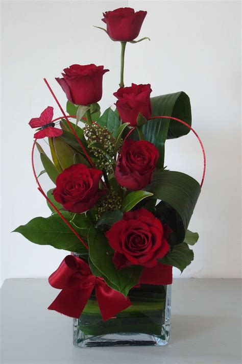 Pin By Sharon Siow On Floral Ideas Valentine Flower Arrangements