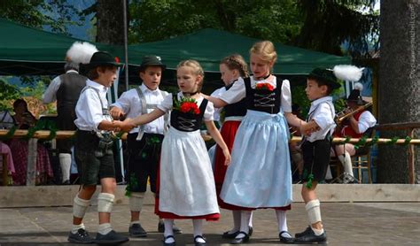 Slap Happy Dancing The Schuhplattler In Bavaria Folk Dance Traditional Outfits Dance Costumes