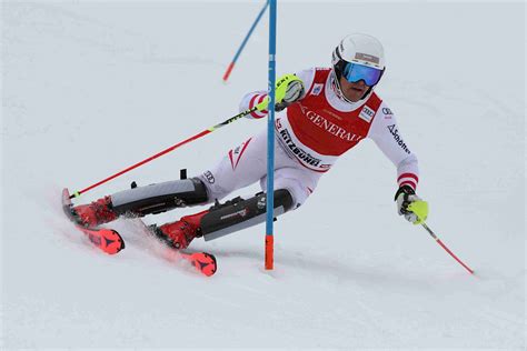 Dafür gab's mitleid vom teamkollegen. Pure Ski Race - FIS Herren Slalom am Ganslern - KSC Aktuell
