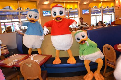 Huey Dewey And Louie At Play At Cafe Mickey Loren Javier Flickr