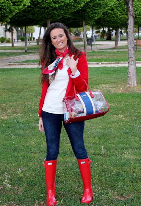 ✓ free for commercial use ✓ high quality images. Hunter red boots with skinny jeans | Red boots outfit, Cute work outfits, Fall chic