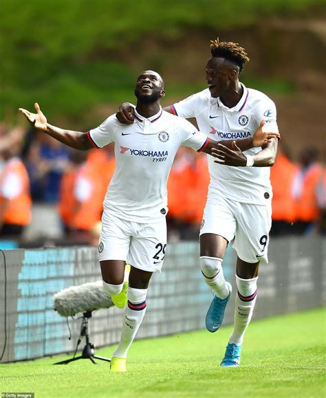 Fikayo tomori, latest news & rumours, player profile, detailed statistics, career details and transfer information for the chelsea fc player, powered by goal.com. Wolves 2-5 Chelsea: Hat-trick for Tammy Abraham in a goal-fest at Molineux | Daily Mail Online
