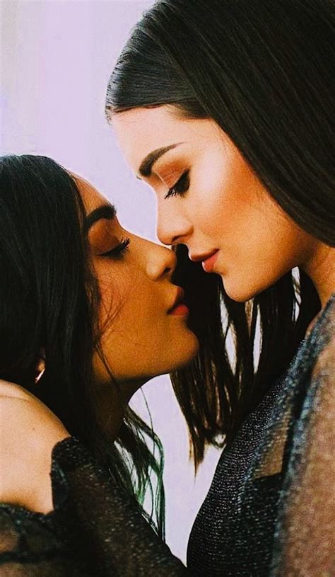 Cute Lesbian Couples Lesbian Love Girl Sex Lesbians Kissing Girls
