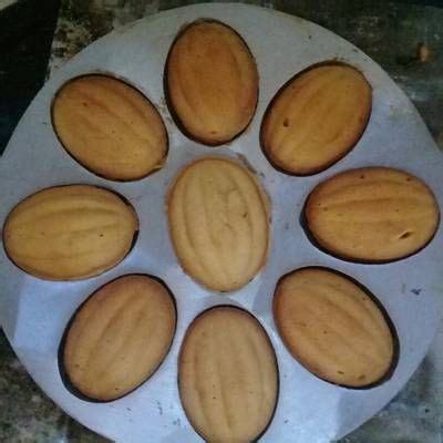 Kamu bisa bikin yang lebih nikmat di rumah dengan resep dan cara membuat bolu kukus berikut ini! Bolu Klemben | Resep di 2020 | Resep, Makanan, dan Resep kue