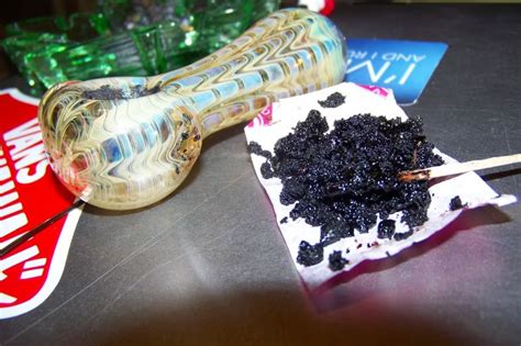 How to clean a pipe and keep yourself clean. How to Get Resin Out of A Pipe
