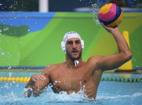 La nazionale italiana di pallanuoto maschile 2021 il roster della nazionale italiana di pallanuoto maschile 2021. Pallanuoto, morbillo in Nazionale: in tre a casa alla ...