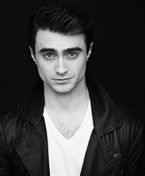 Baixe O Papel De Parede Daniel Radcliffe Para O Seu Celular Em
