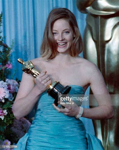 Jodie Foster Bob Photos And Premium High Res Pictures Getty Images