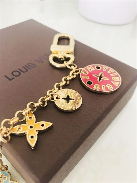 Check spelling or type a new query. louis vuittons keychain | Keychain, Louis vuitton keychain ...