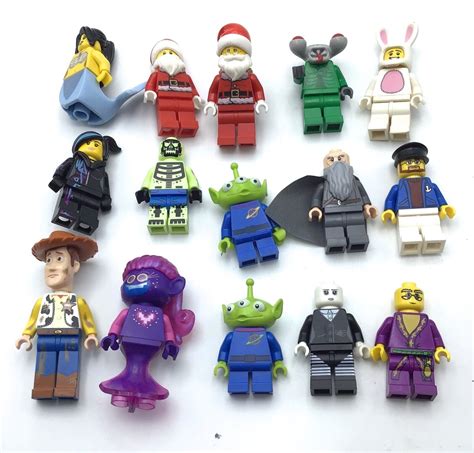 Lego Lot Of 15 Minifigures Lotr Toy Story Santa Series Collectible