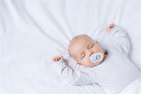 7 Gentle Ways To Help Your Baby To Sleep Through The Night