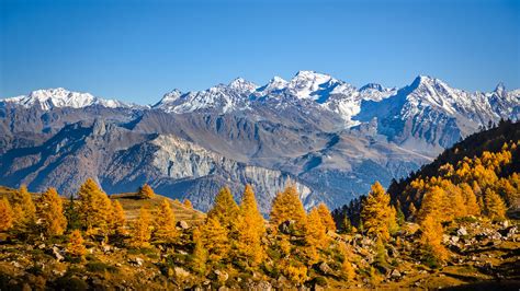 Autumn Colors In The Swiss Alps Evionnaz Switzerland Oc 2048x1152