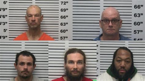 Officials 5 Escaped Inmates Arrested From Missouri Ohio Jail