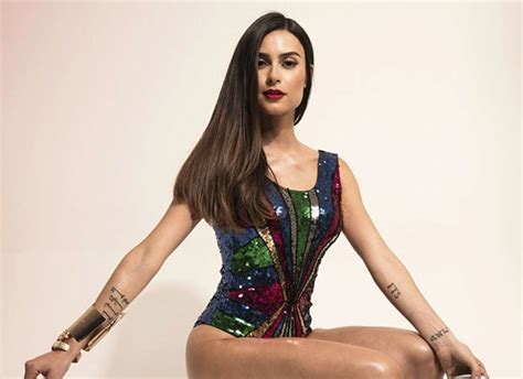 Thaila ayala (tv actress) was born on the 14th of april, 1986. Thaila Ayala está pronta para tocar tamborim no Carnaval ...