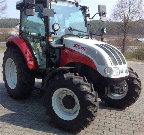 Steyr arms, formerly known as steyr mannlicher and better known as simply steyr, is an arm company located in steyr, austria. Steyr 4055 Kompakt S - DLT Dambach Landtechnik und ...