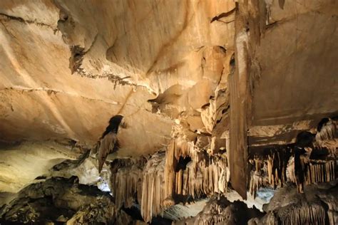 Crystal Cave Hike Near Three Rivers California Free Arenas