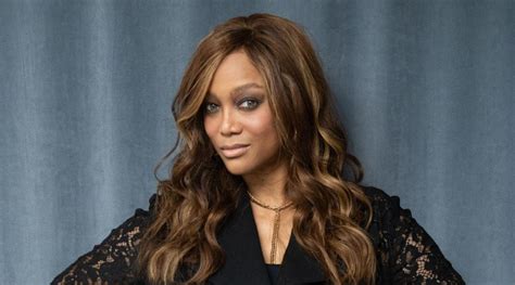Supermodel Tyra Banks Reacts To Martha Stewarts 2023 Si Swimsuit Issue