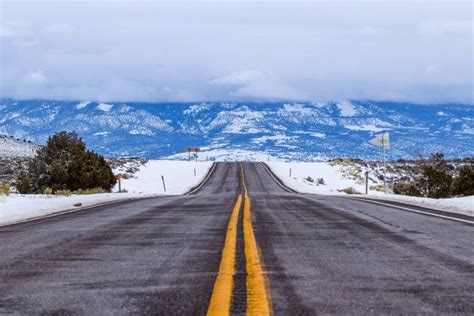 6 Steps To Survive A Winter Road Trip We Who Roam Winter Road