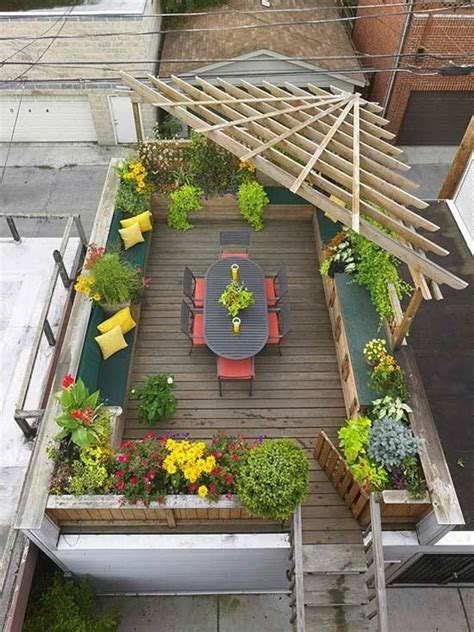 4.5 out of 5 star rating. amazing-rooftop-dinner-party-decoration