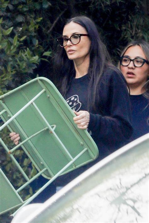 Demi Moore And Tallulah And Scout Willis Visits Rumer Willis’ House In Los Angeles 03 31 2023