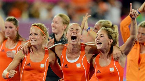 Dutch Women Win Field Hockey Gold Classy Sport Womens Hockey Sports Women
