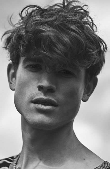 If you think that you can only wear a fringe on straight tresses, we are here to prove you wrong. 16 Men's Messy Hairstyles For Spiffy Look - Haircuts ...