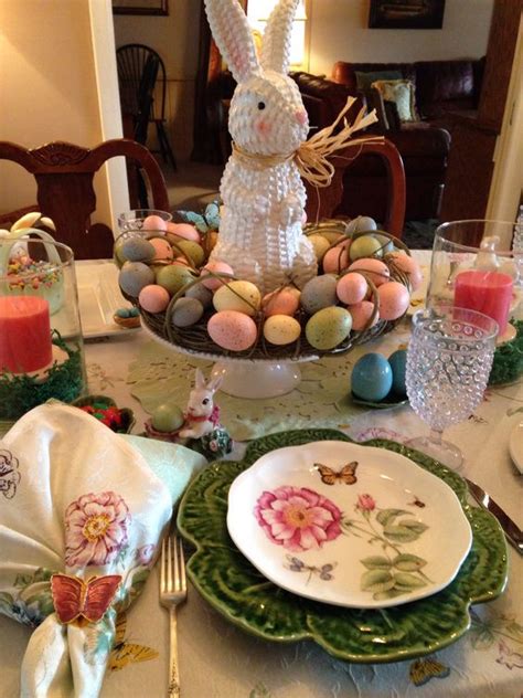 50+ Elegant Easter Tablescapes & centerpieces - Hike n Dip