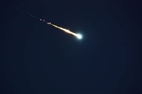 Watch Huge Fireball Streaks Across The Sky On Sunday