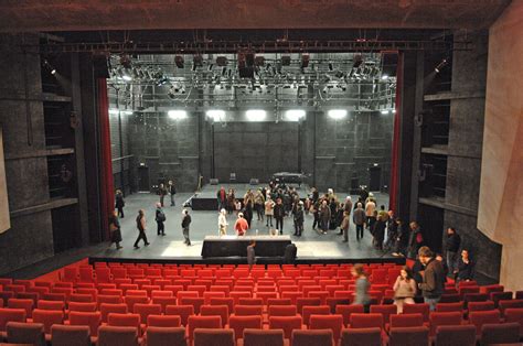 Ville De Montreuil Théâtre Public De Montreuil