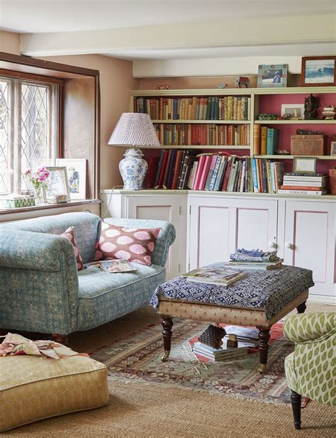 Rustic Cottage Living Room Home Design Ideas