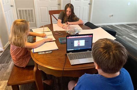 LU parents transition to online classes while homeschooling kids