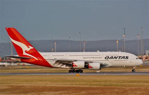 Perth Airport Spotter S Blog Qantas A380 842 VH OQB QF1 SYD DXB