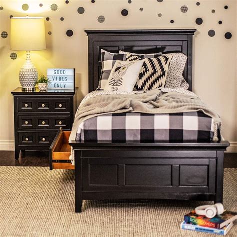Our twin bedroom set collections offer storage space, creating the perfect place to showcase and express your children's personality, personal browse our types of finishes and materials to match your bedroom suite, such as black, white, and metal. Youth Bedroom Set w/ Black Wood Twin Bed, Chest ...