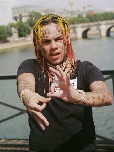 6ix9ines Net Worth A Look At How The Controversial Rapper Earns His
