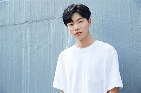 As always, her fellow girl's day members proved their status as three of her biggest fans. Exclusive An Intimate Interview With Ryu Jun Yeol