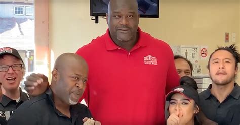 This Video Of Shaq As A Papa John S Delivery Man Is Seriously Everything