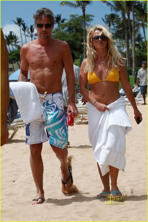 Britney Spears Hawaiian Bikini Time With Jason Trawick Photo Bikini Britney Spears
