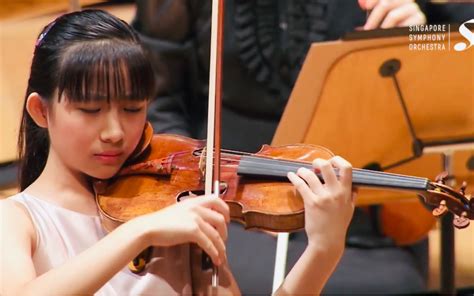 蔡珂宜 And 莫扎特 D大调第二小提琴协奏曲 Chloe Chua Plays Mozarts Violin Concerto No2 In