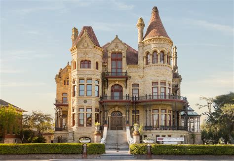 This Historic Texas Mansion Has Survived Hurricanes And Is Open For Tours